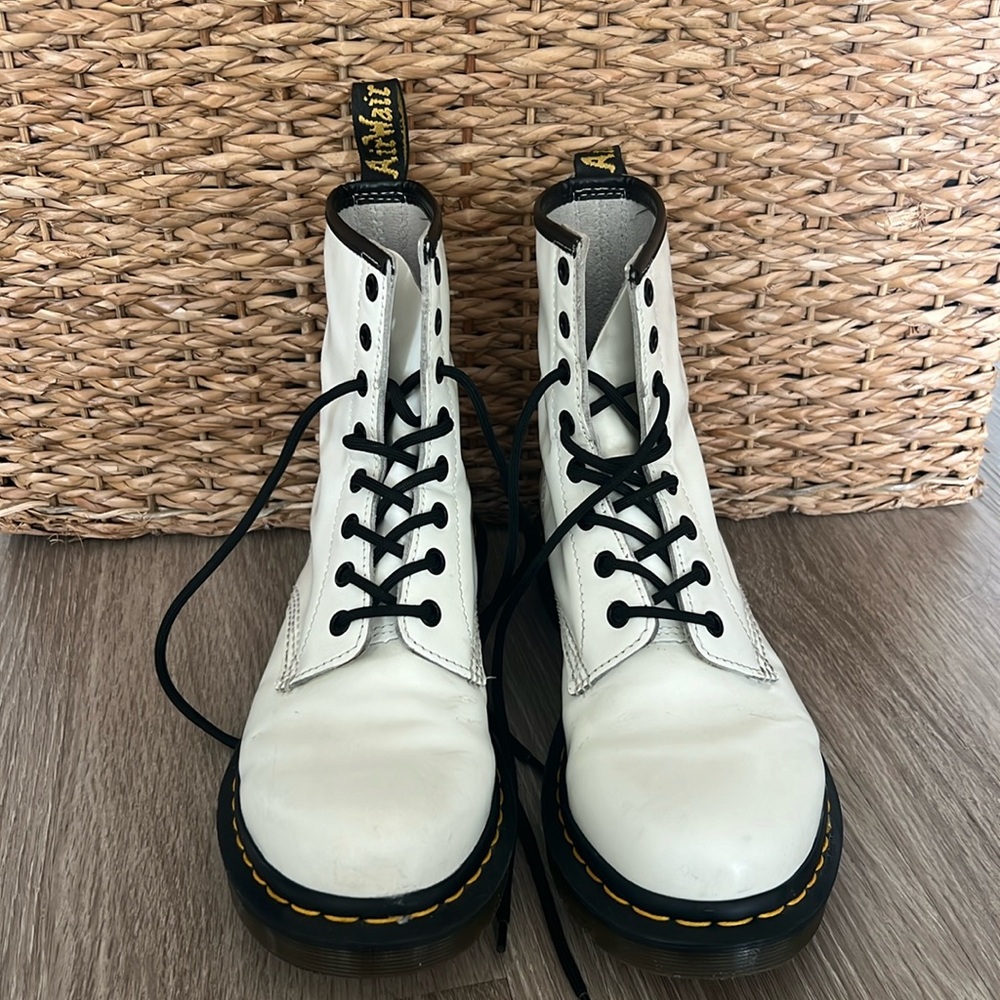 White Dr Martens- only worn a few times